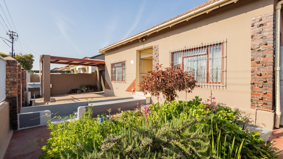 3 Bedroom Property for Sale in Goodwood Estate Western Cape